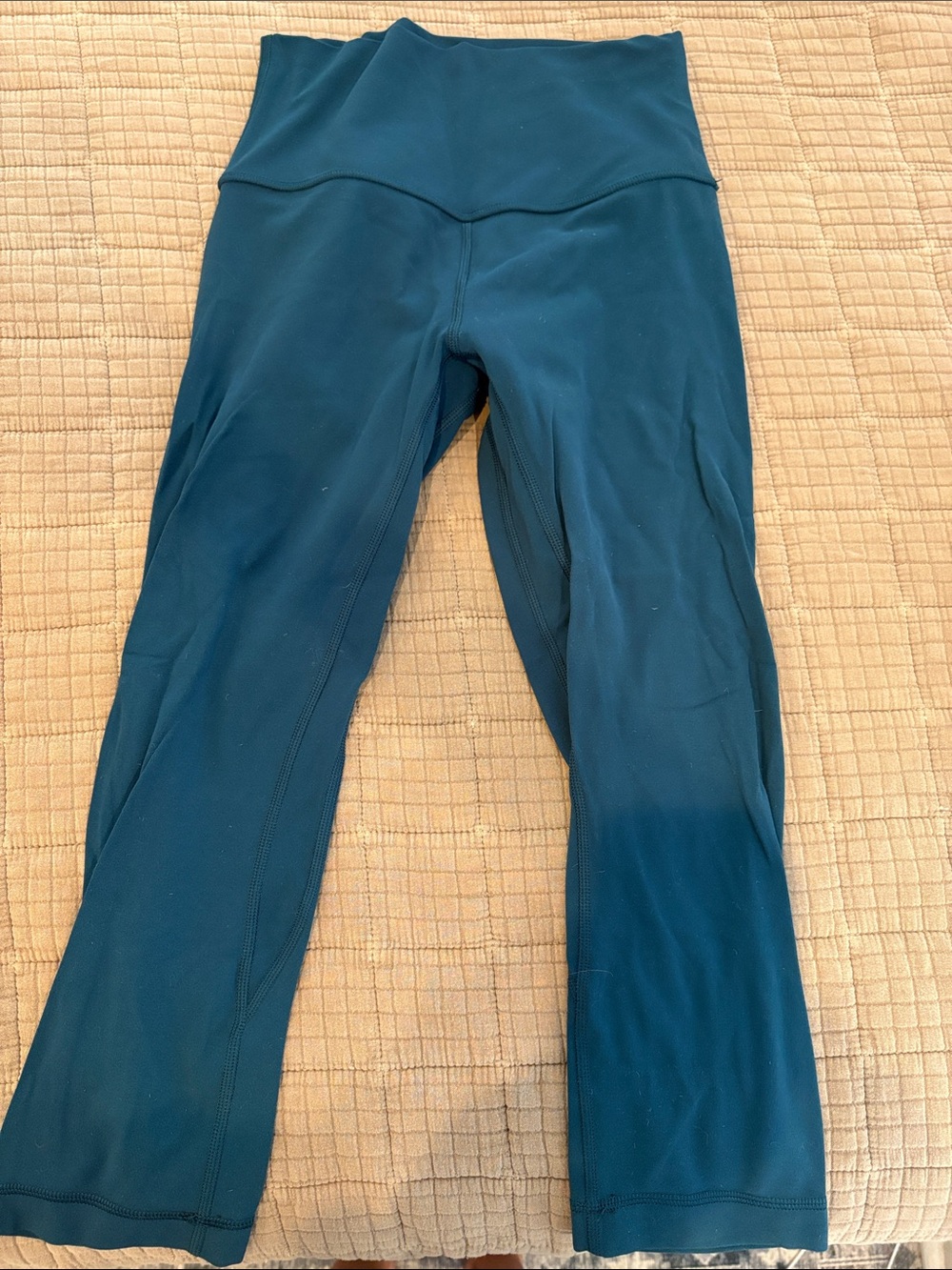 Lululemon women’s 19” Teal Active Leggings size 6